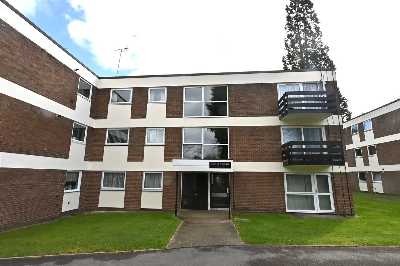 1 bed flat for sale — Wake Green Park, Moseley, Birmingham, B13 9XY