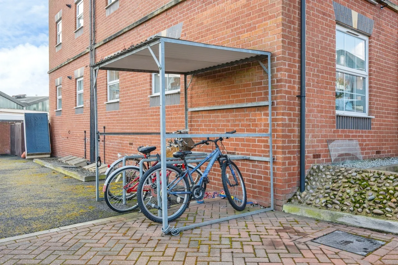 Magnus Court, Chester Green, DE21, photo 17
