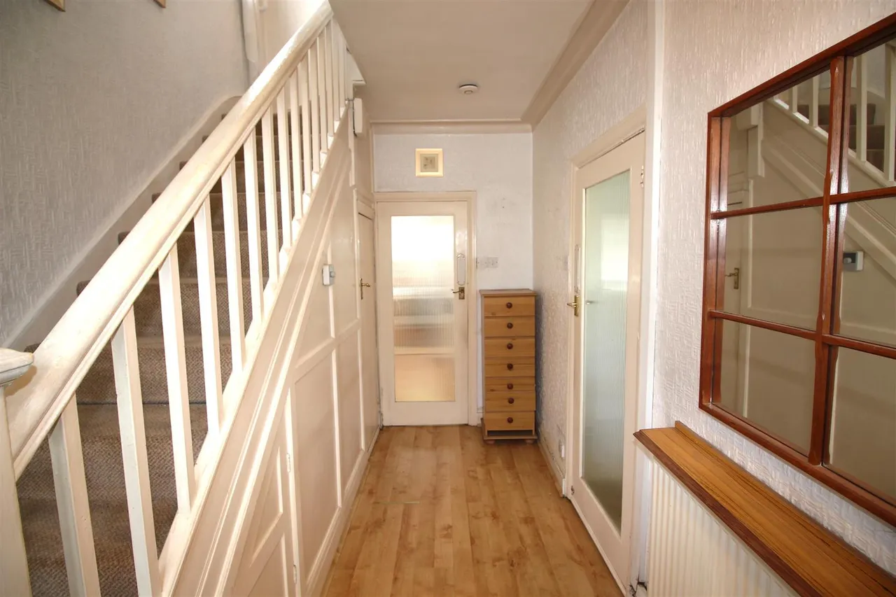 Greenstead Avenue, Manchester, M8 0NR, photo 7