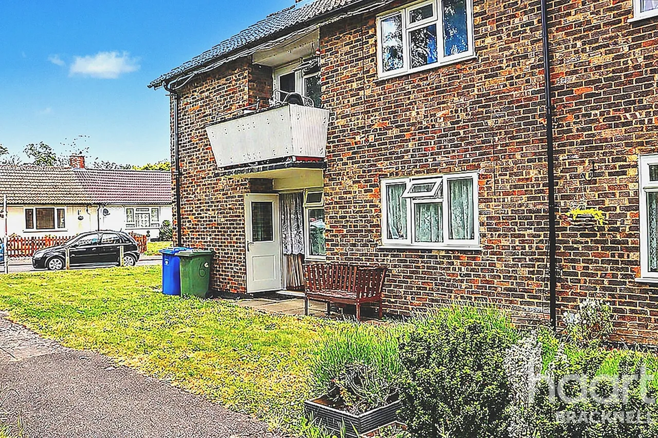 Deepfield Road, Bracknell, RG12, photo 8