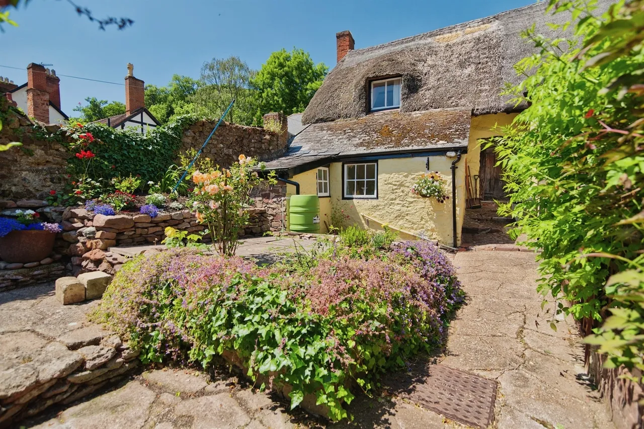 2 bed character property for sale, West Street, Dunster, TA24