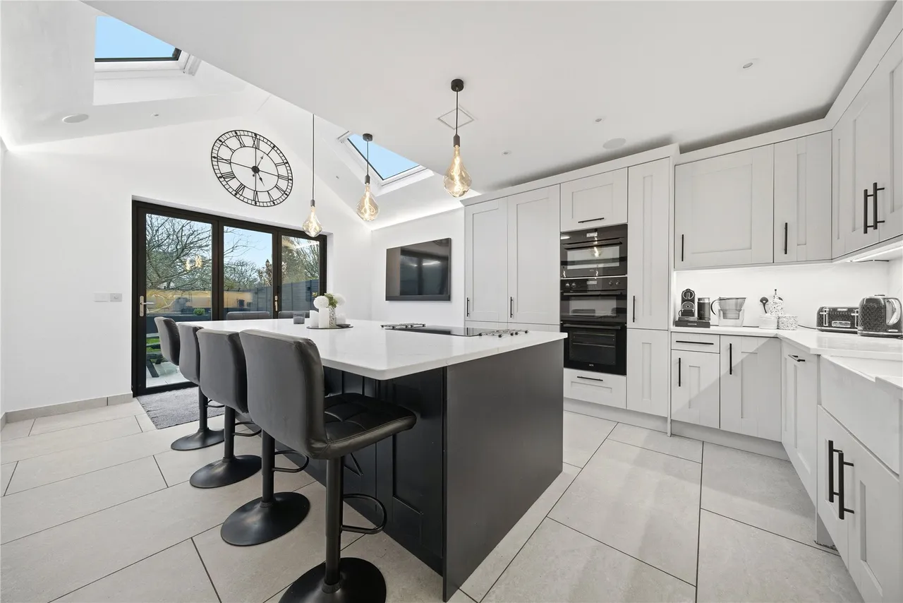 Aldershot Road, Pirbright, GU24, photo 7
