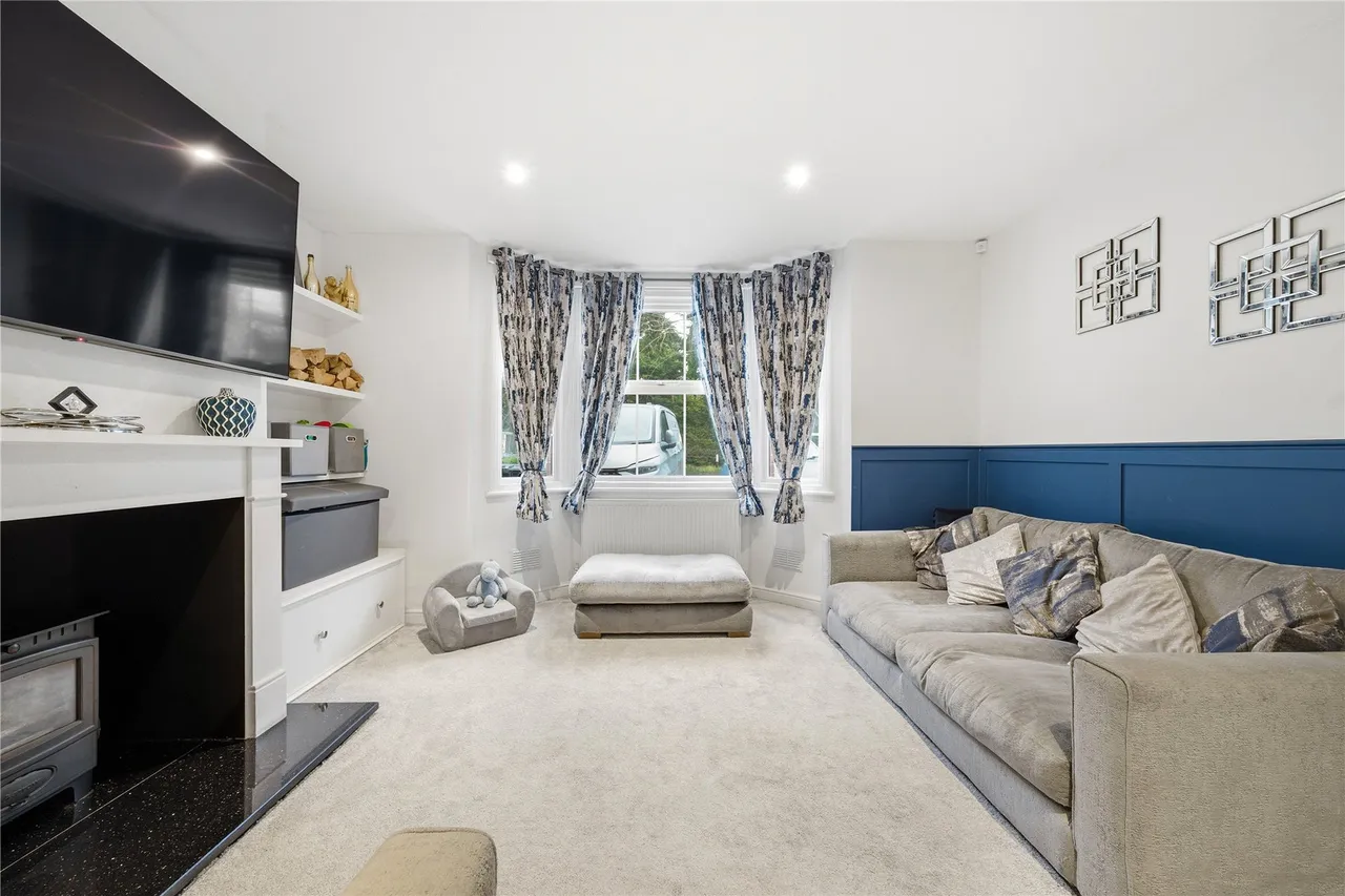 Aldershot Road, Pirbright, GU24, photo 5