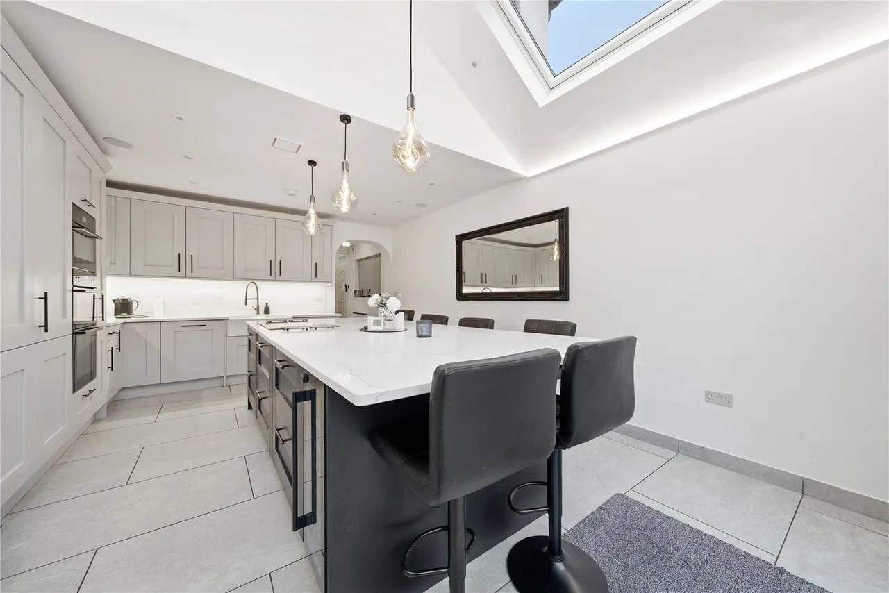 Aldershot Road, Pirbright, GU24, photo 8