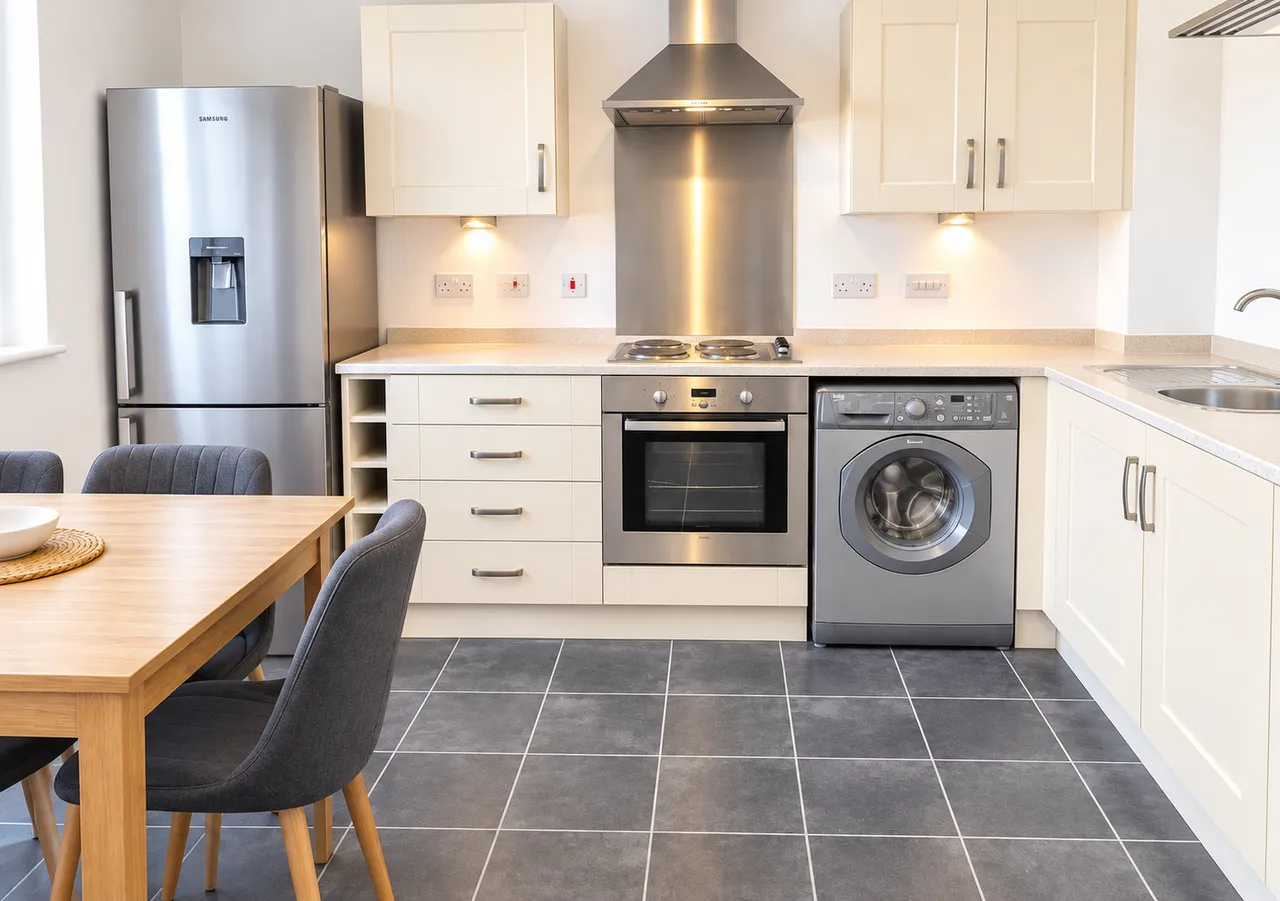 Oakcliffe Road, Baguley,M23 1DD, photo 2