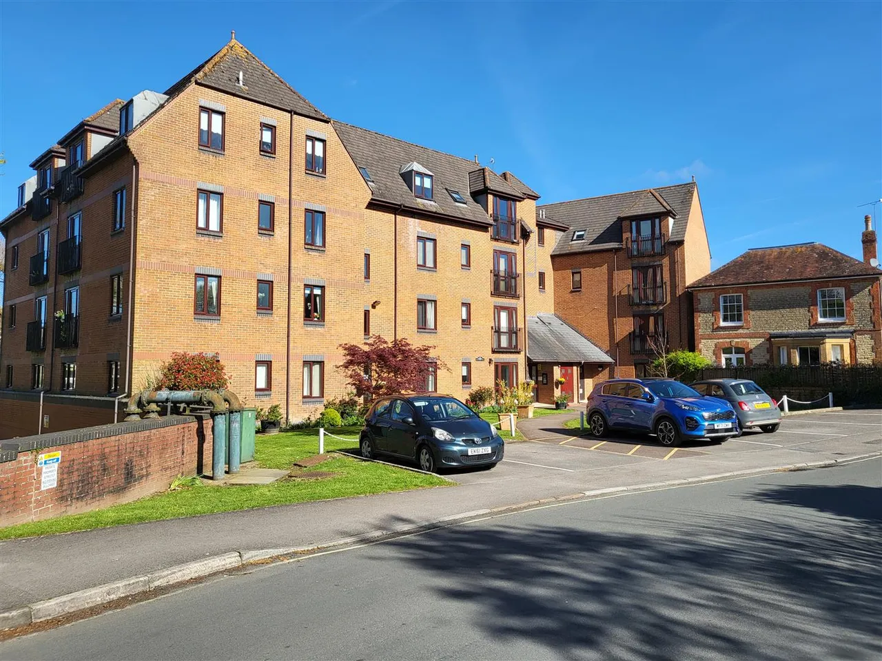 2 bed flat for sale, Barnaby Mead, Gillingham
