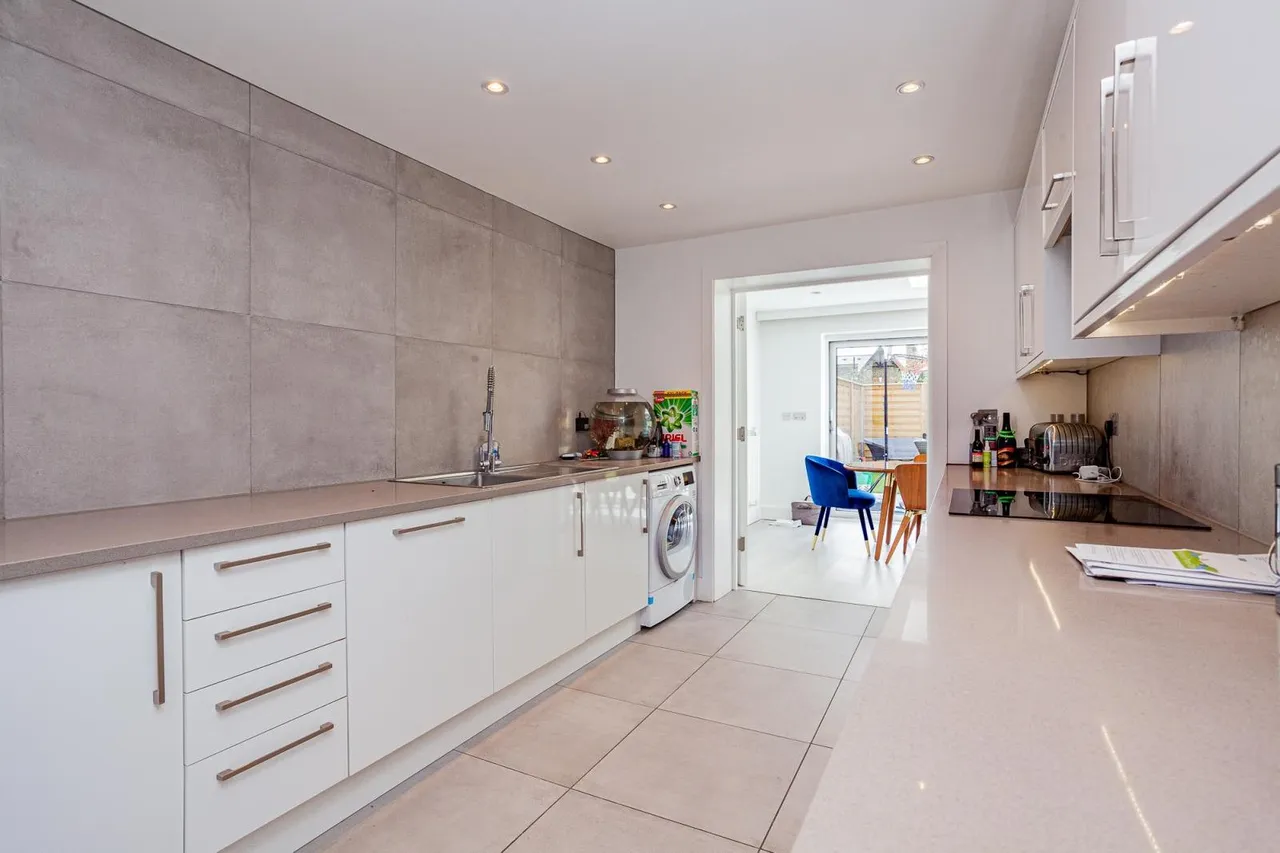 Canterbury Close, Beckenham, Kent BR3 5EP, photo 4