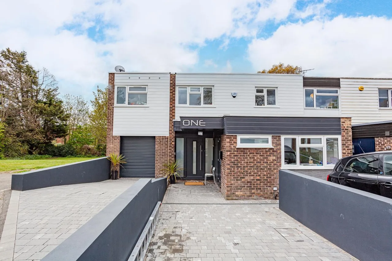 Canterbury Close, Beckenham, Kent BR3 5EP, photo 2