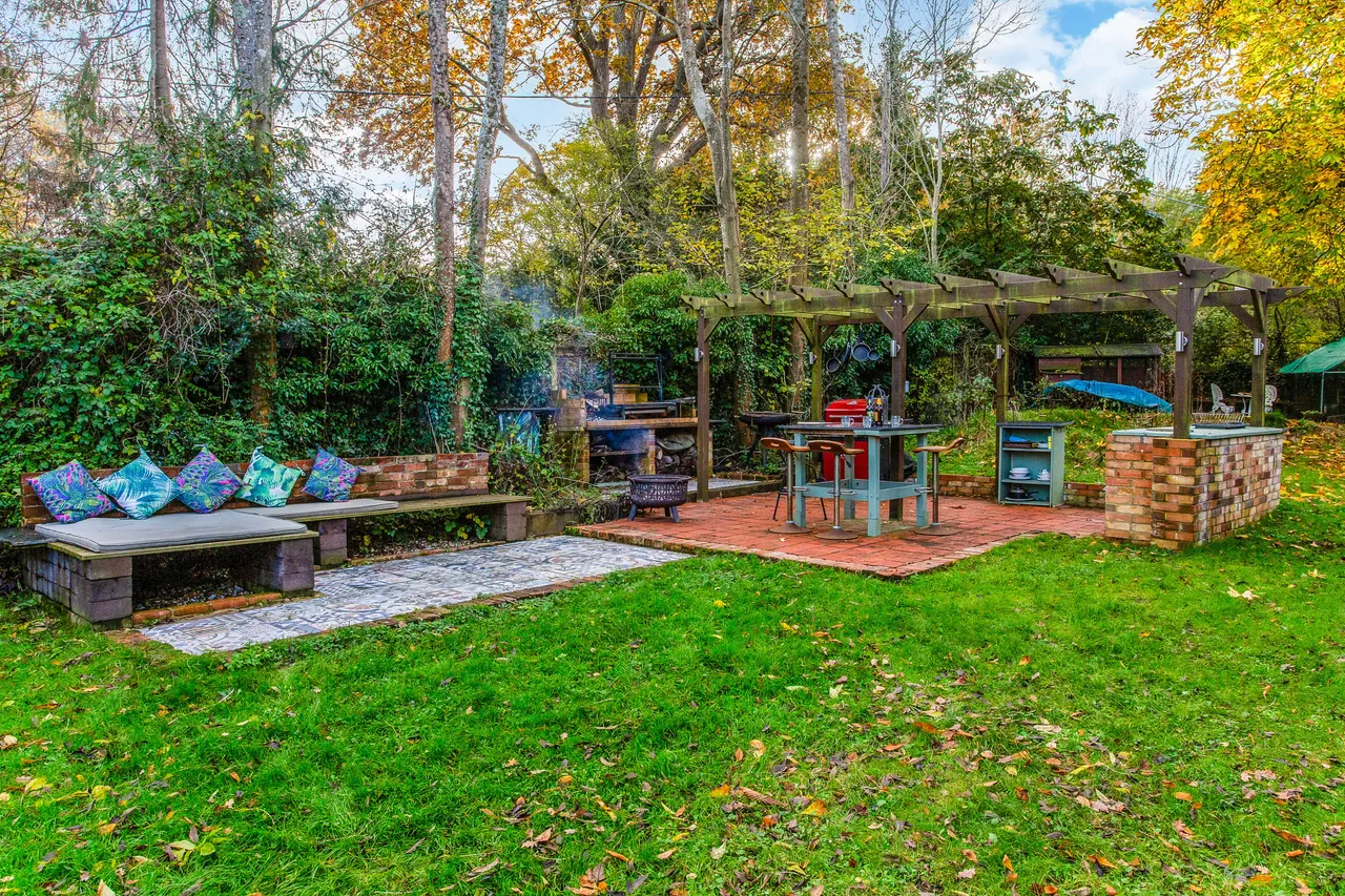 Horsham Road, Dorking, RH5, photo 9