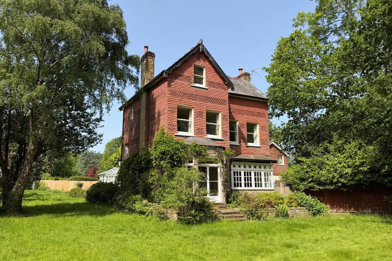 6 bed house for sale — Horsham Road, Dorking, RH5