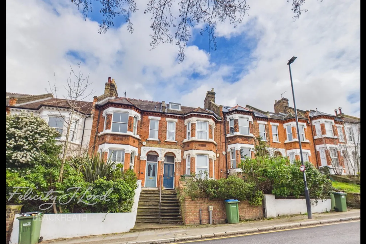 4 bed house for sale, Charlton Church Lane, Charlton
