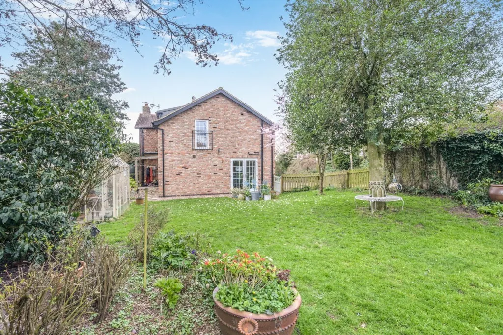 Long Marston ~ Wetherby Road, YO26, photo 46