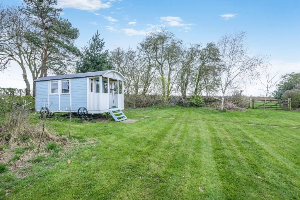 Long Marston ~ Wetherby Road, YO26, photo 42