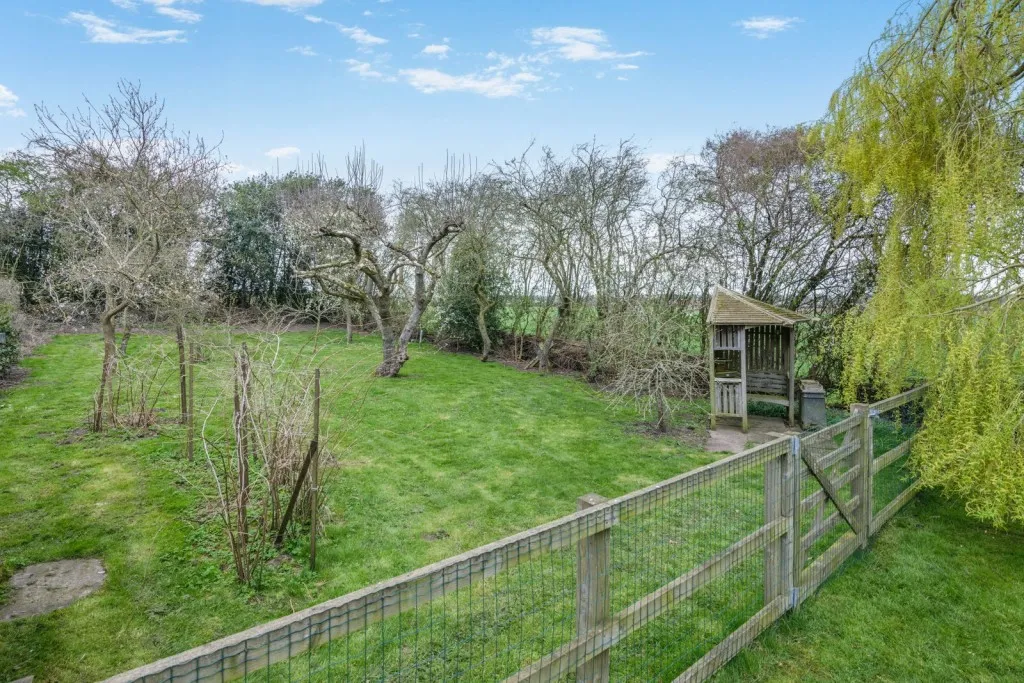 Long Marston ~ Wetherby Road, YO26, photo 39