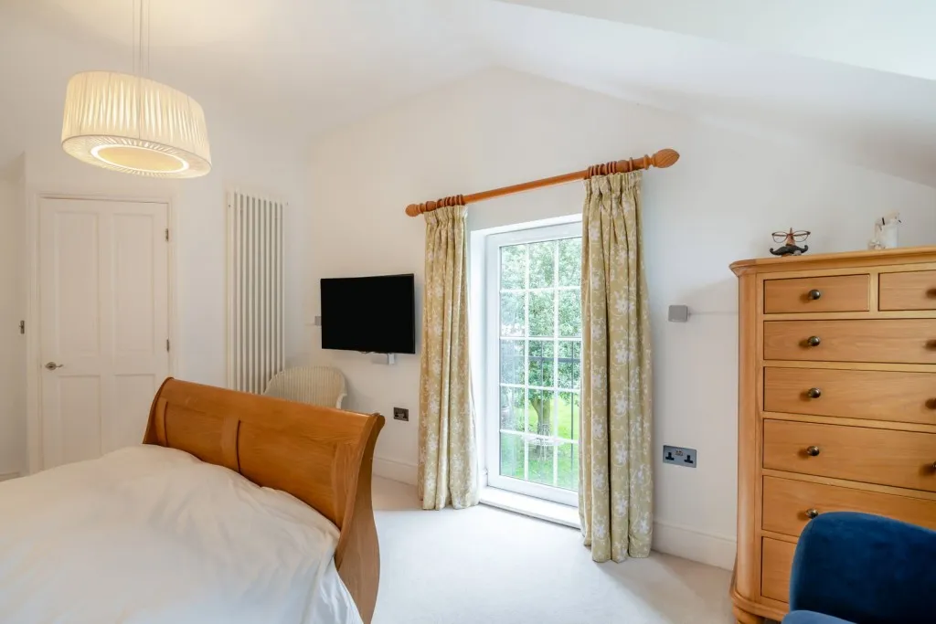 Long Marston ~ Wetherby Road, YO26, photo 24