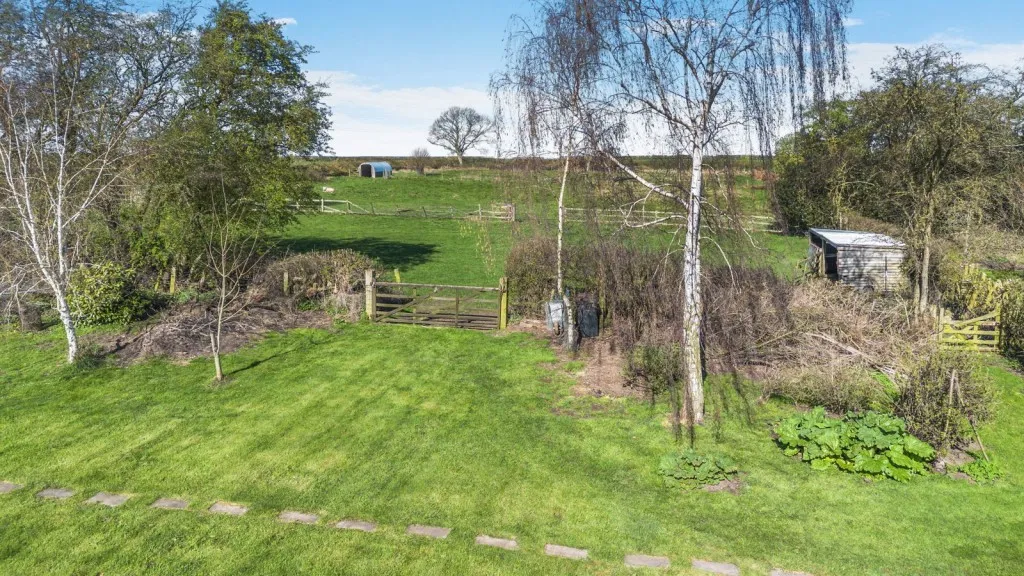 Long Marston ~ Wetherby Road, YO26, photo 31