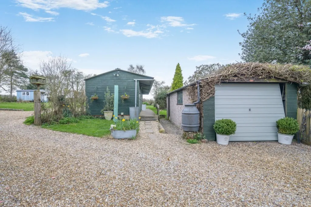 Long Marston ~ Wetherby Road, YO26, photo 44