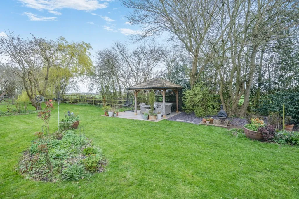 Long Marston ~ Wetherby Road, YO26, photo 49