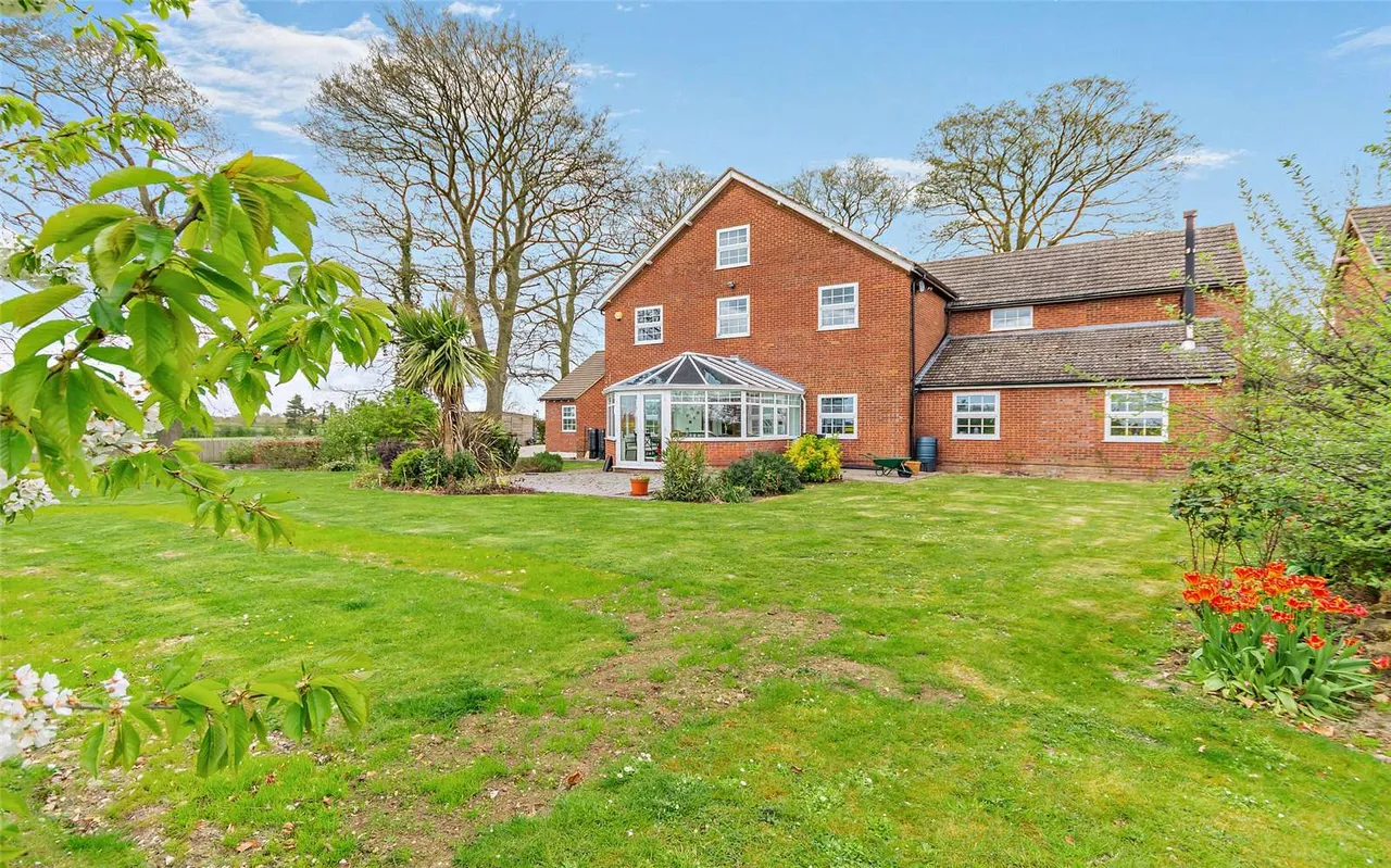 Friesthorpe House, Friesthorpe, Lincoln, Lincolnshire, LN3 5AL, photo 2