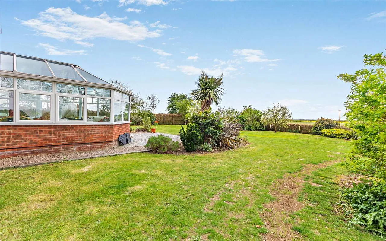 Friesthorpe House, Friesthorpe, Lincoln, Lincolnshire, LN3 5AL, photo 3