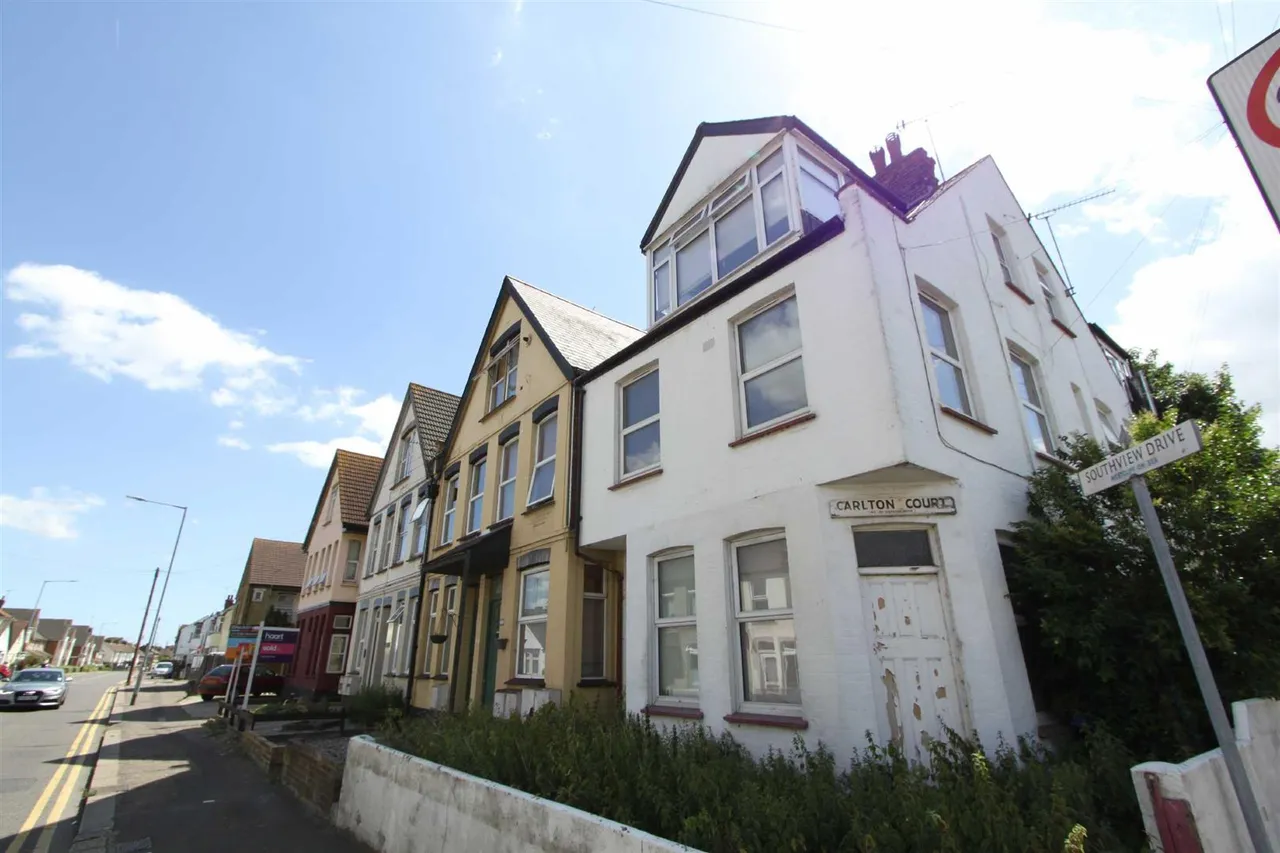 1 bed flat to rent, Southview Drive, Westcliff On Sea