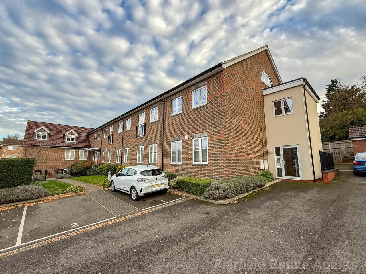 Hartwell House Gibbs Couch, Watford, WD19, photo 13