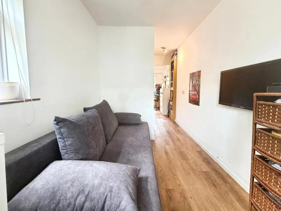 Scott Close, West Drayton, UB7, photo 15