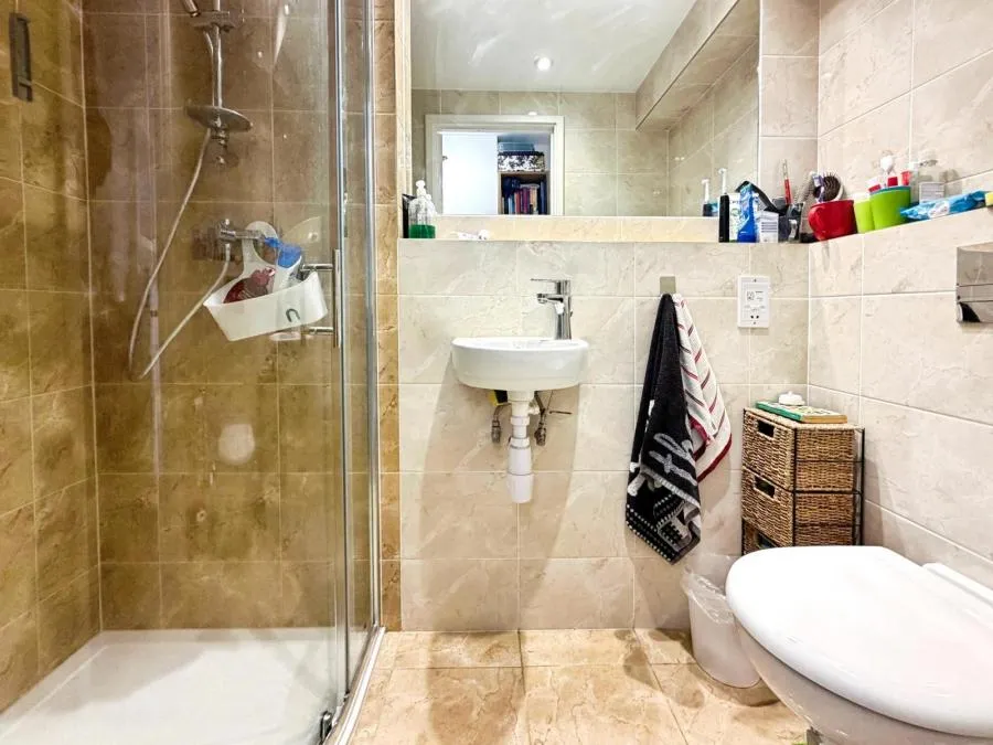 Scott Close, West Drayton, UB7, photo 16