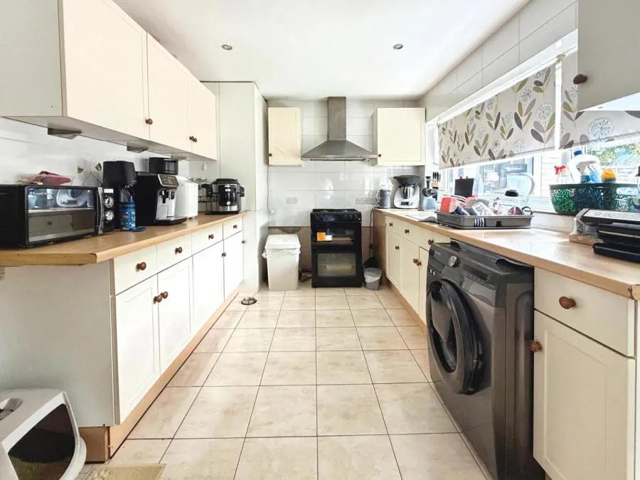 Scott Close, West Drayton, UB7, photo 4