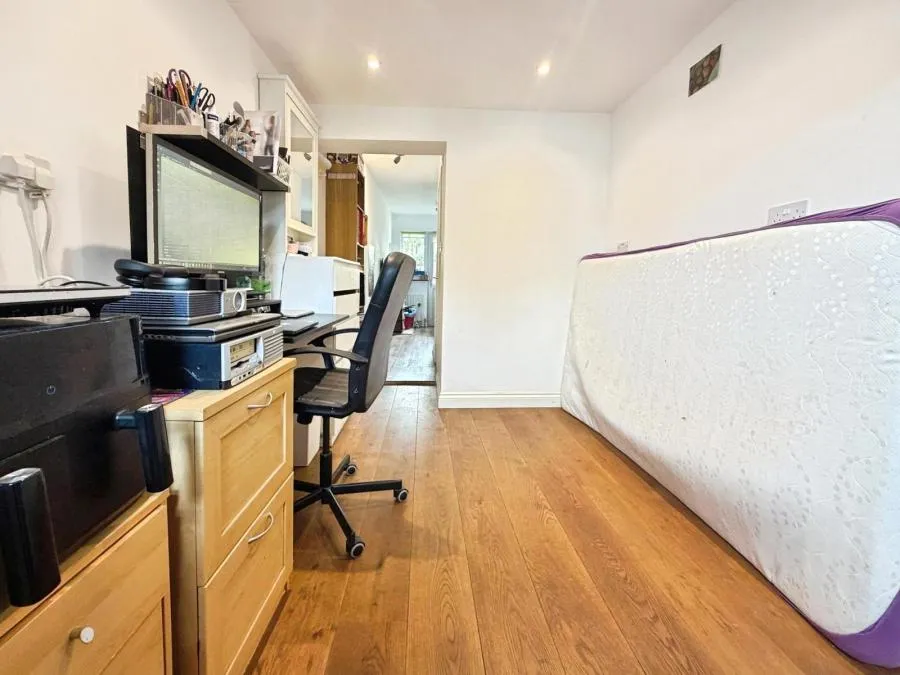 Scott Close, West Drayton, UB7, photo 14