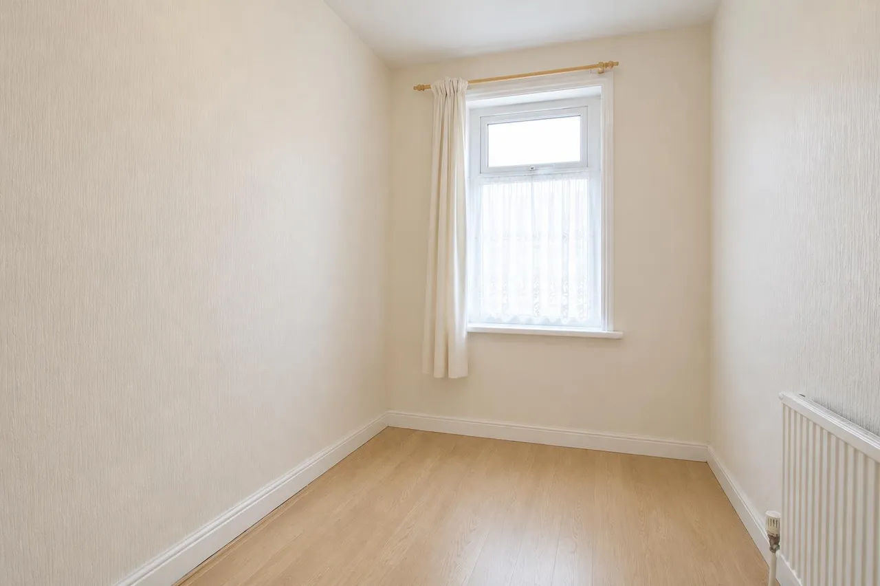 Queen Street, Barry, CF62 7EG, photo 8