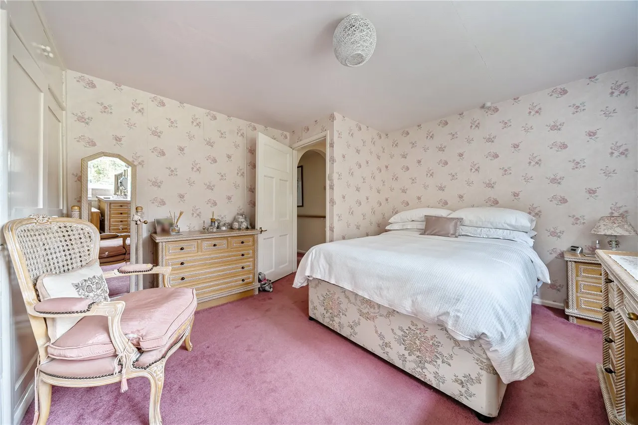Crookham Common, Thatcham, RG19, photo 22