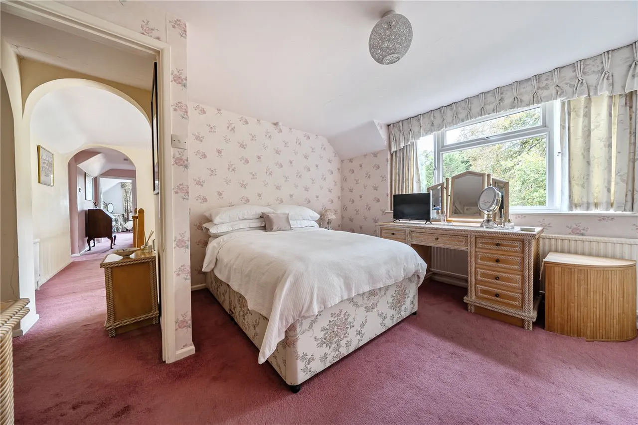 Crookham Common, Thatcham, RG19, photo 23