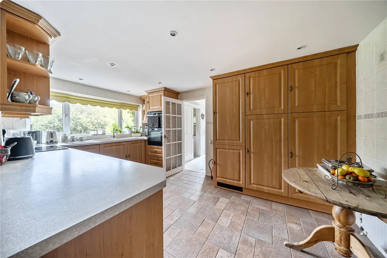 Crookham Common, Thatcham, RG19, photo 17