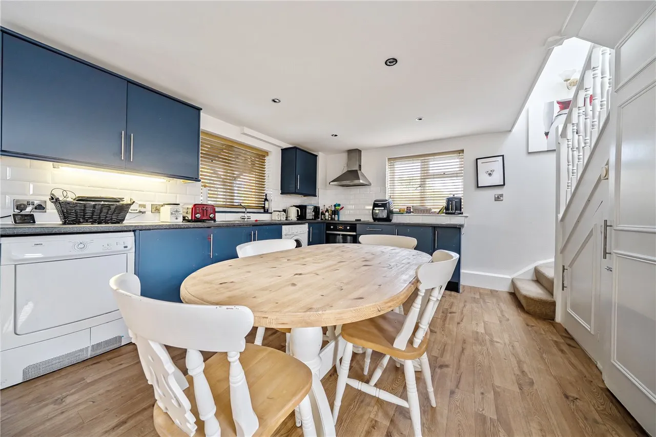 Crookham Common, Thatcham, RG19, photo 6