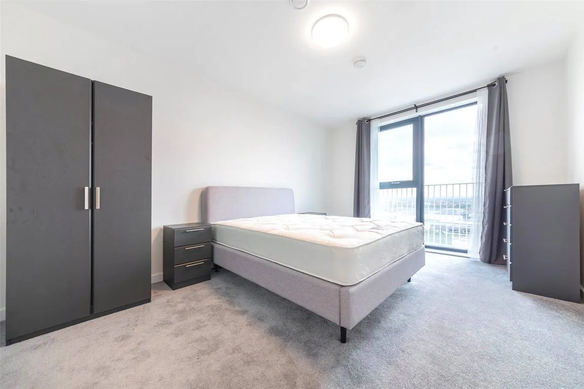 Lakeside Drive, Ealing, photo 12