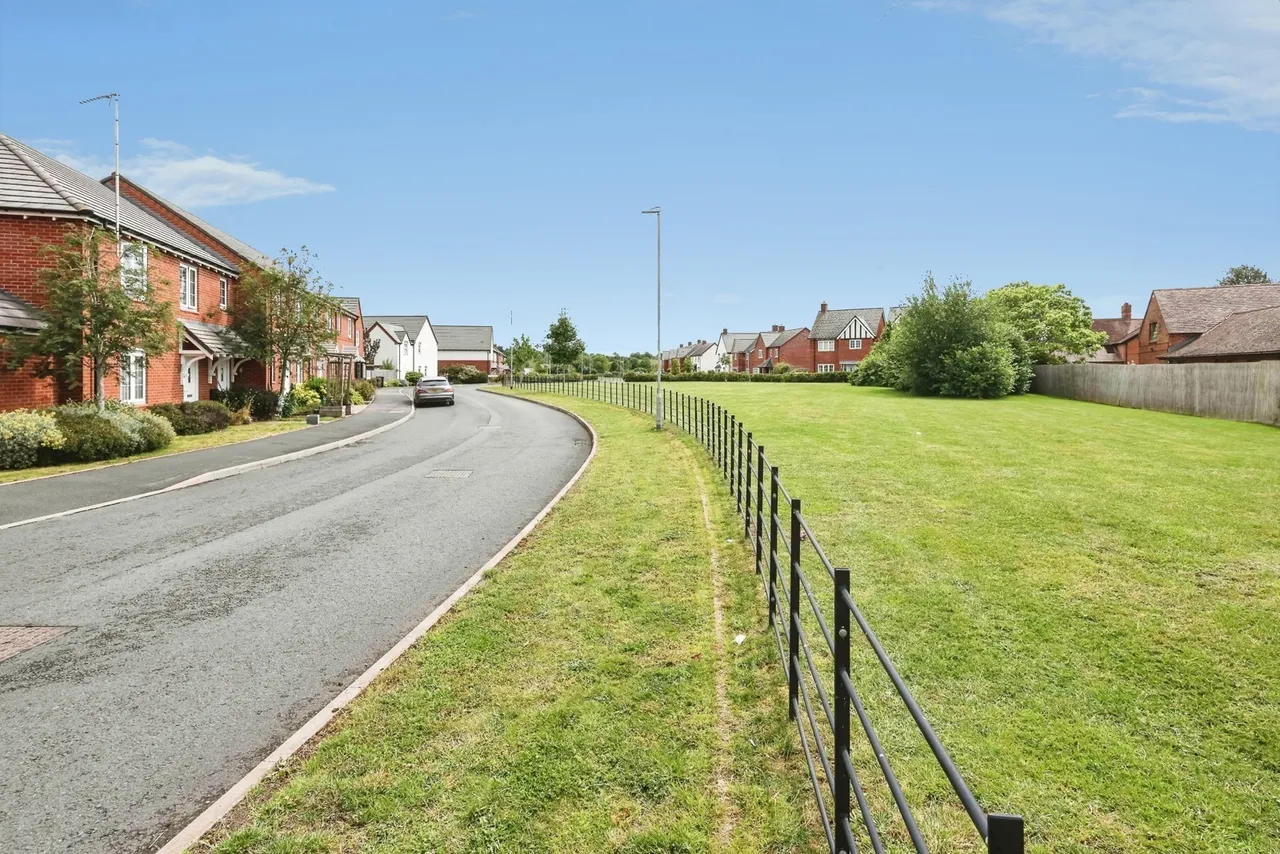 Perrins Way, Worcester, WR3, photo 5