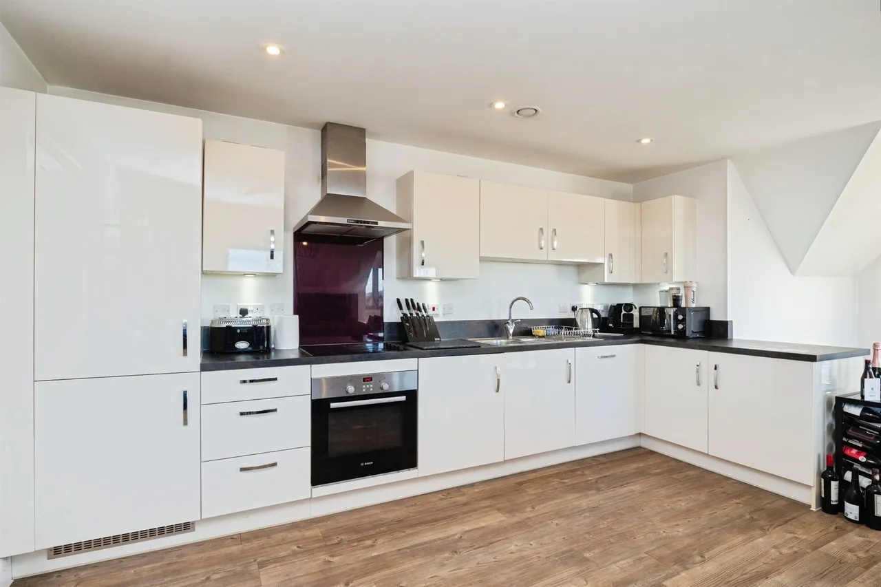 2 bed flat for sale — The Avenue, TUNBRIDGE WELLS