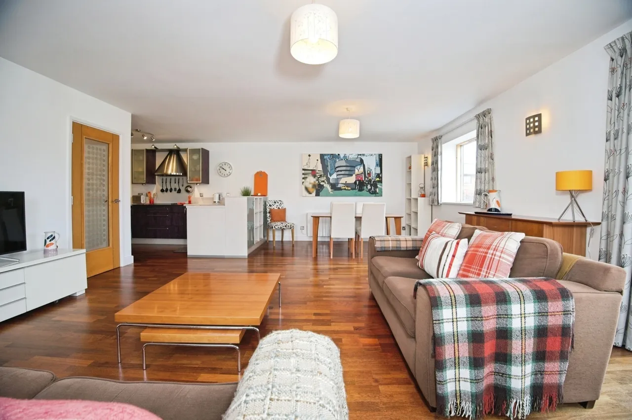 Henke Court, Cardiff, CF10, photo 7