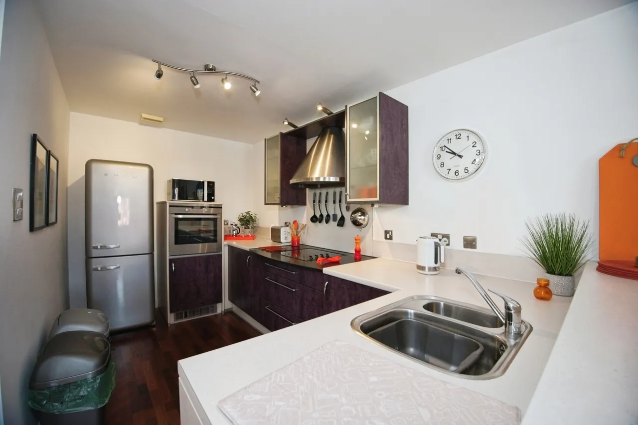 Henke Court, Cardiff, CF10, photo 6