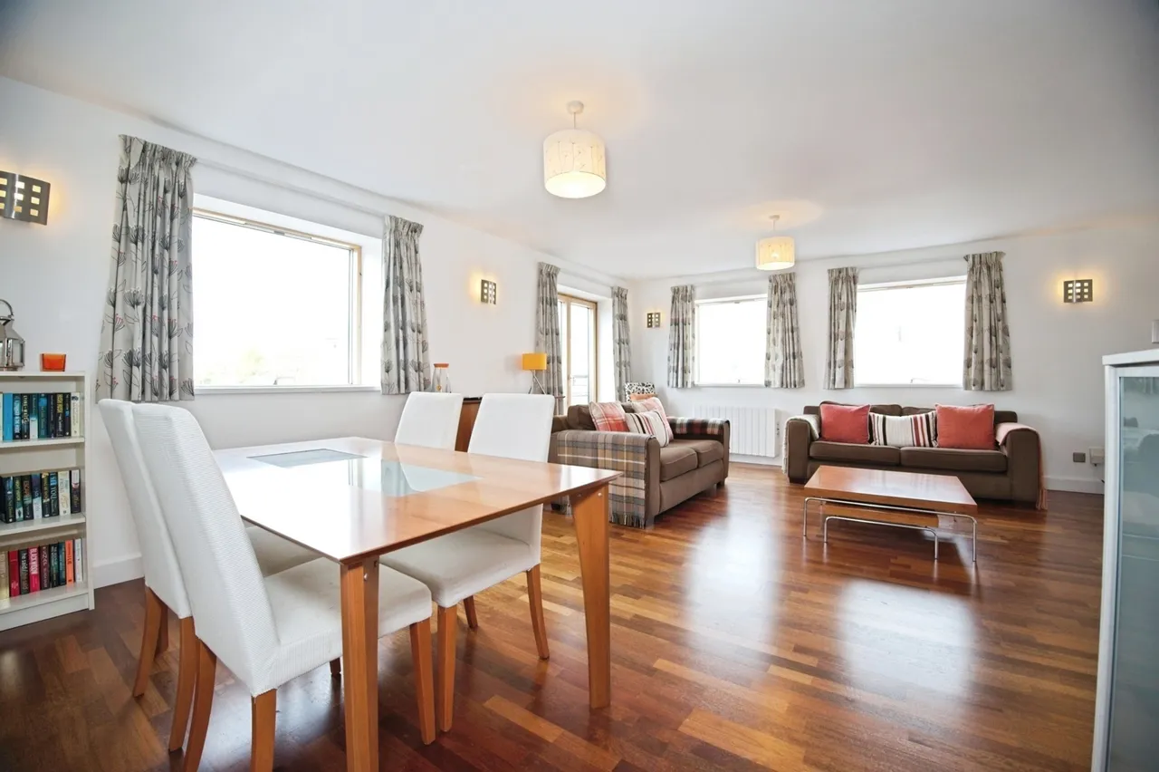 Henke Court, Cardiff, CF10, photo 5