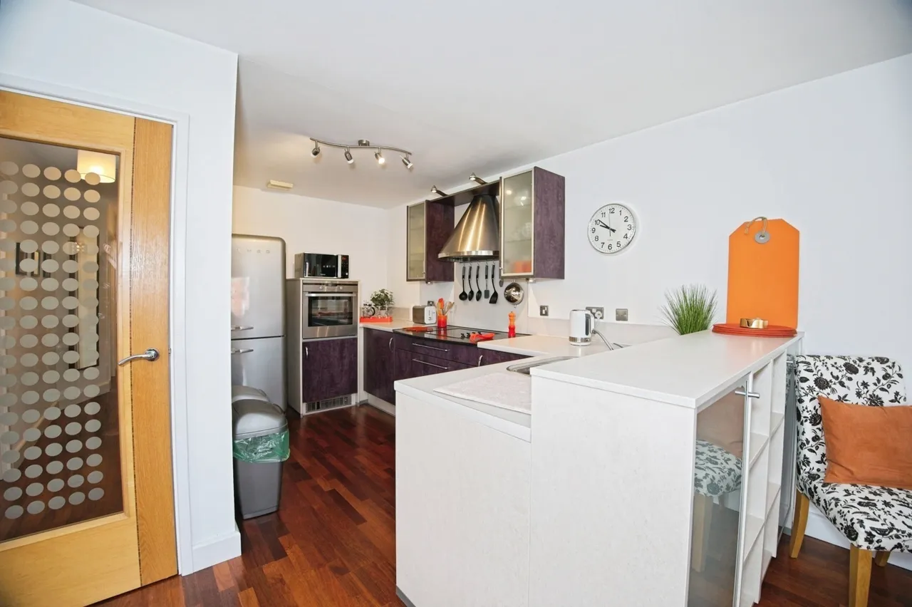 Henke Court, Cardiff, CF10, photo 8