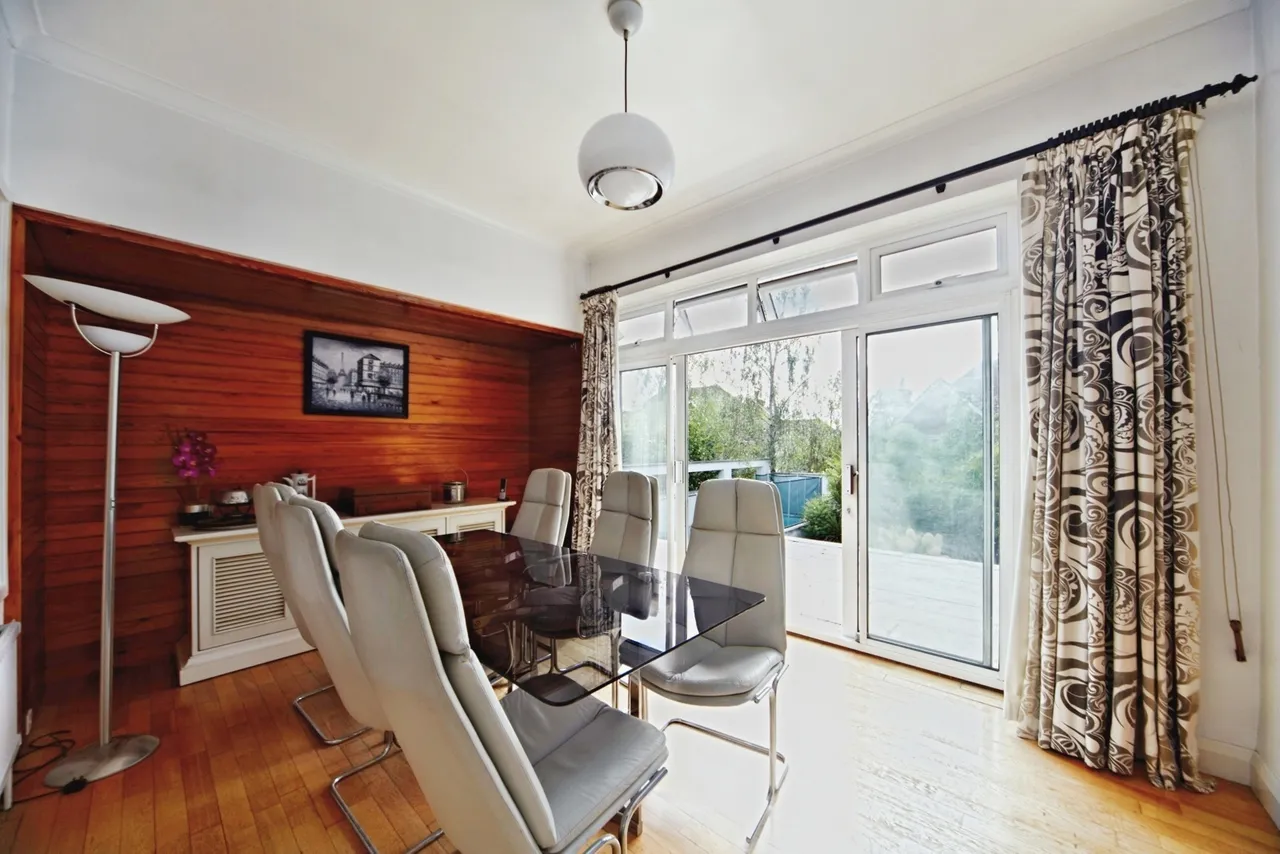 Russell Hill, Purley, CR8, photo 11