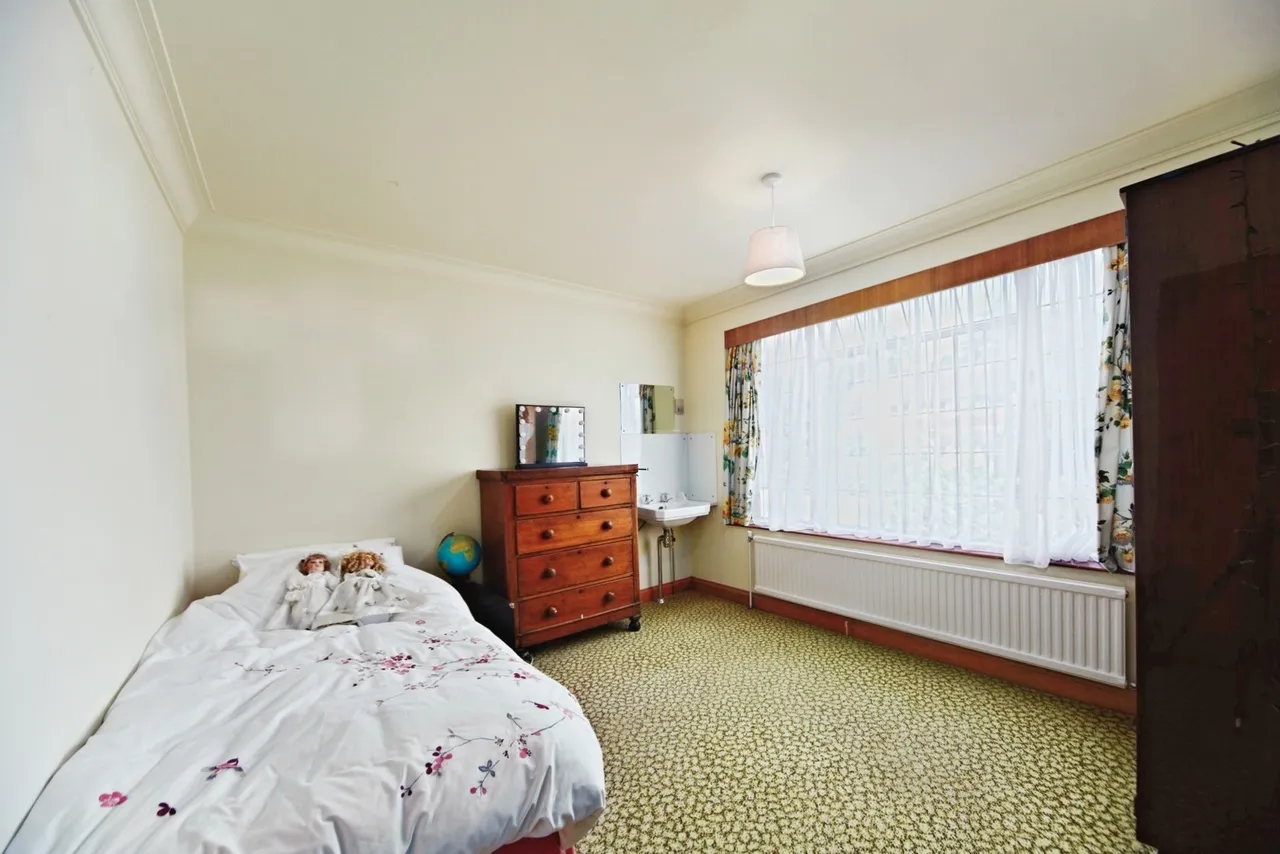 Russell Hill, Purley, CR8, photo 19
