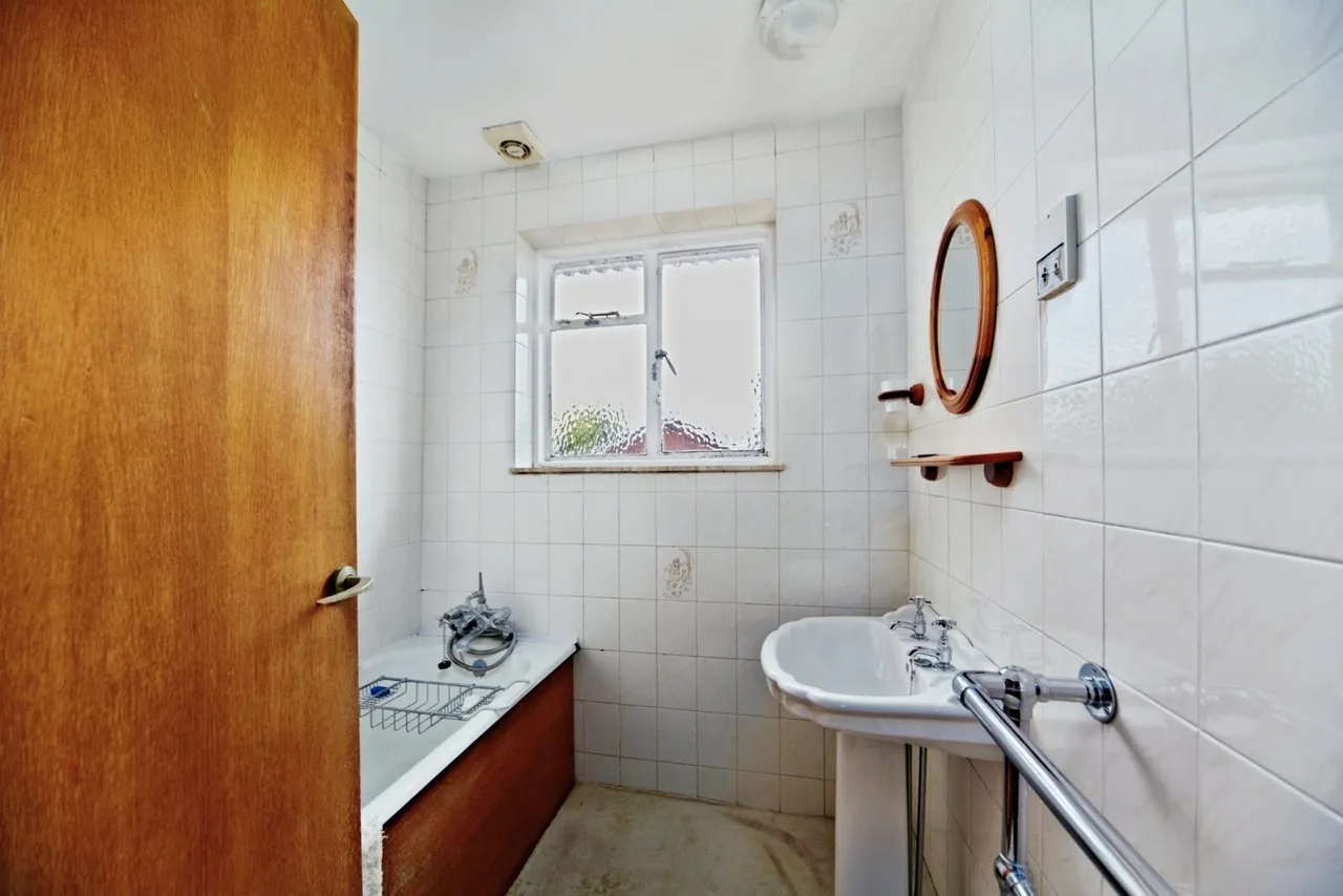 Russell Hill, Purley, CR8, photo 18