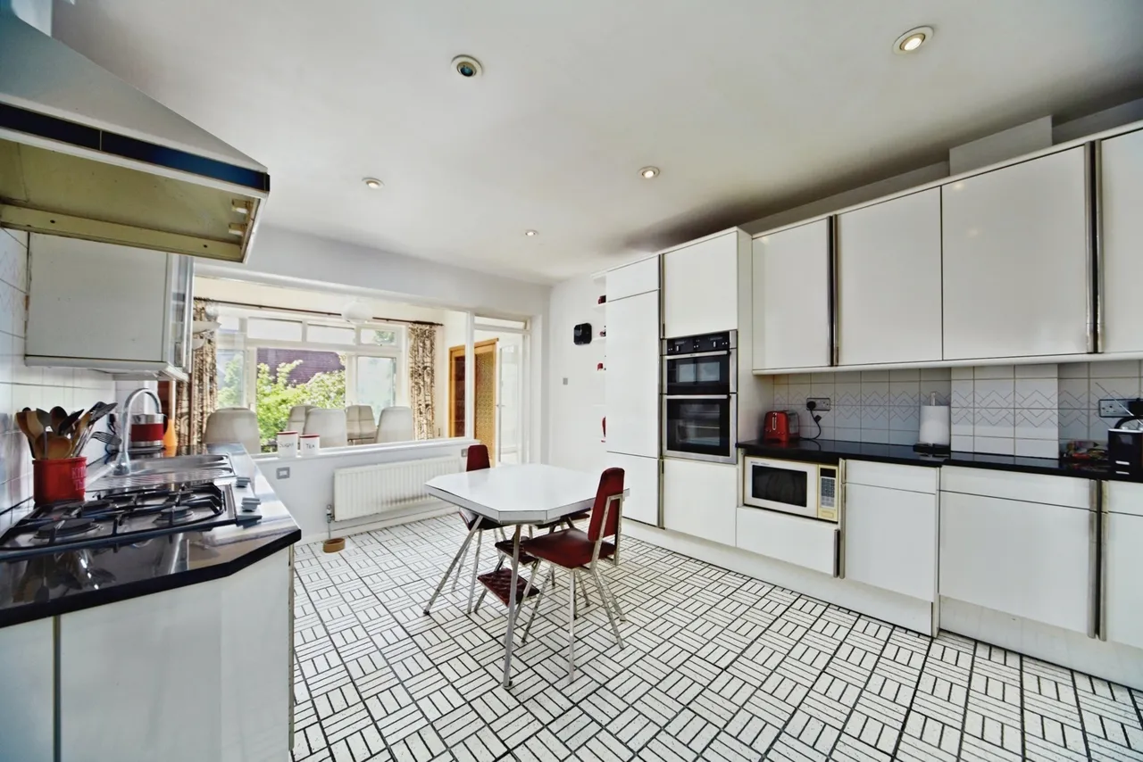 Russell Hill, Purley, CR8, photo 6