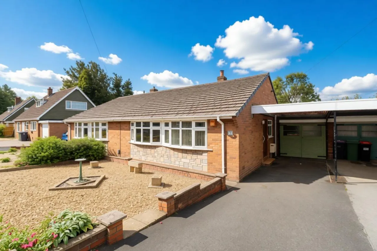 2 bed property for sale, Willows Road, Telford