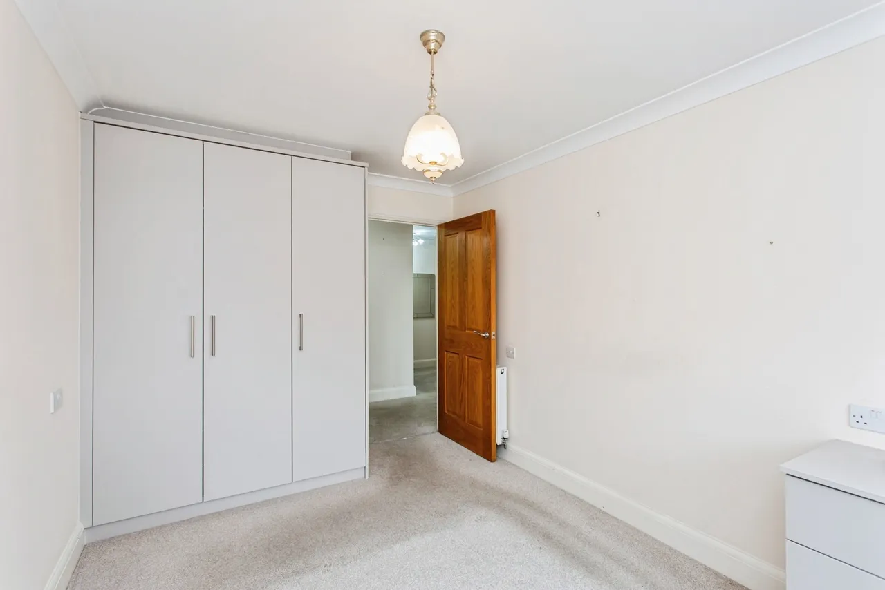 Cranleigh Drive, Leigh-on-Sea, Essex, SS9, photo 13