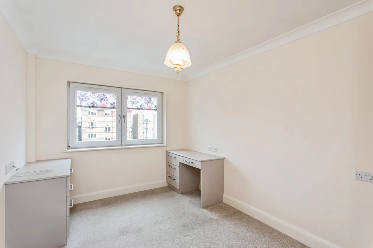 Cranleigh Drive, Leigh-on-Sea, Essex, SS9, photo 9