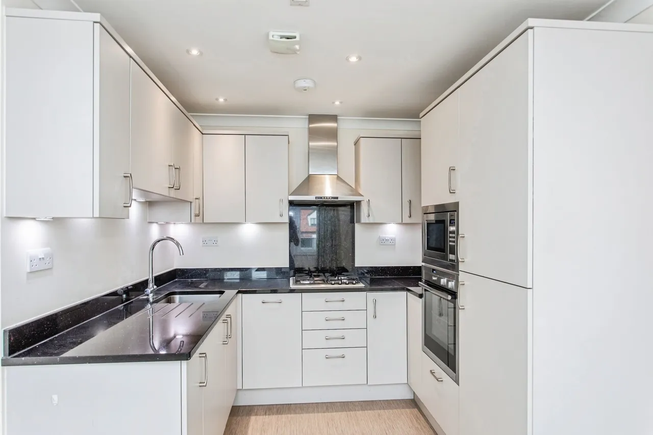 Cranleigh Drive, Leigh-on-Sea, Essex, SS9, photo 22